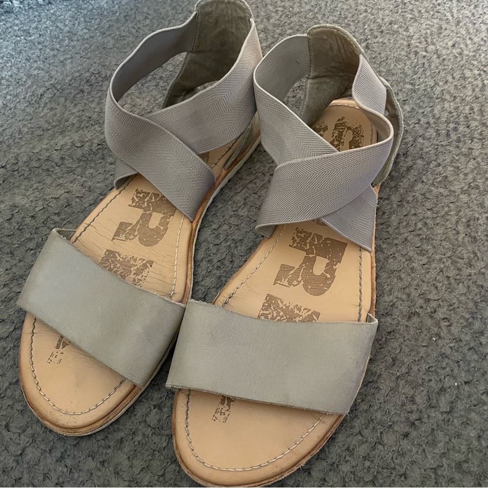 Sorel Ella gladiator gray sandals women’s size 9